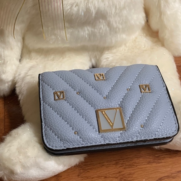 Victoria's Secret Blue Quilted Wristlet - Picture 5 of 5